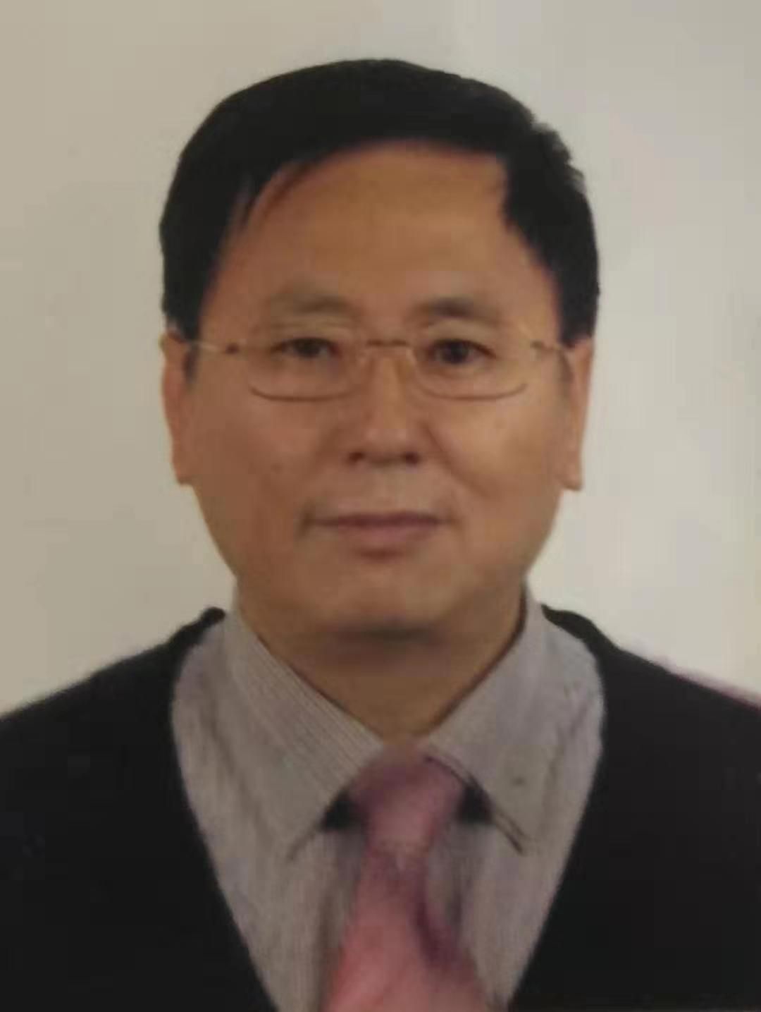 1XBET·体育创新论坛第九百零六讲：从大学到社会如何成熟思想:一位老大学生的寄语