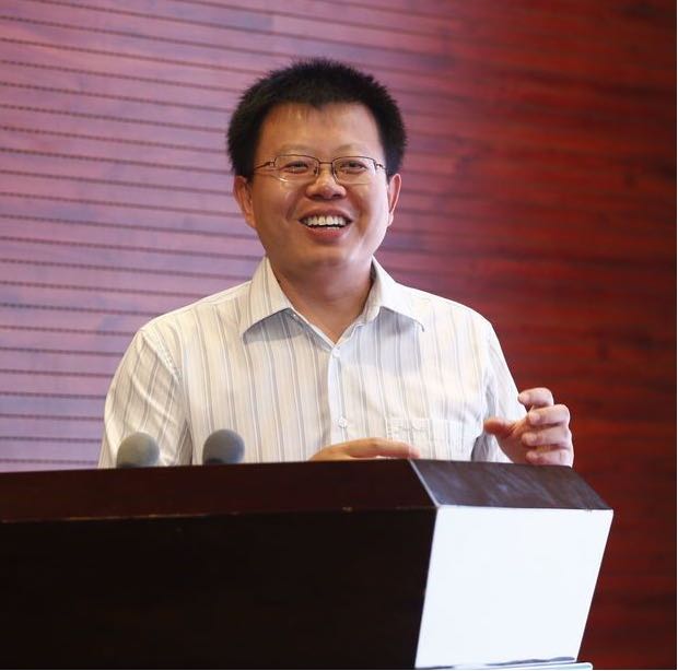 1XBET·体育创新论坛第九百八十九讲暨校庆118周年学术讲座：后摩尔时代微电子新器件--如何选择科研题目并取得成功