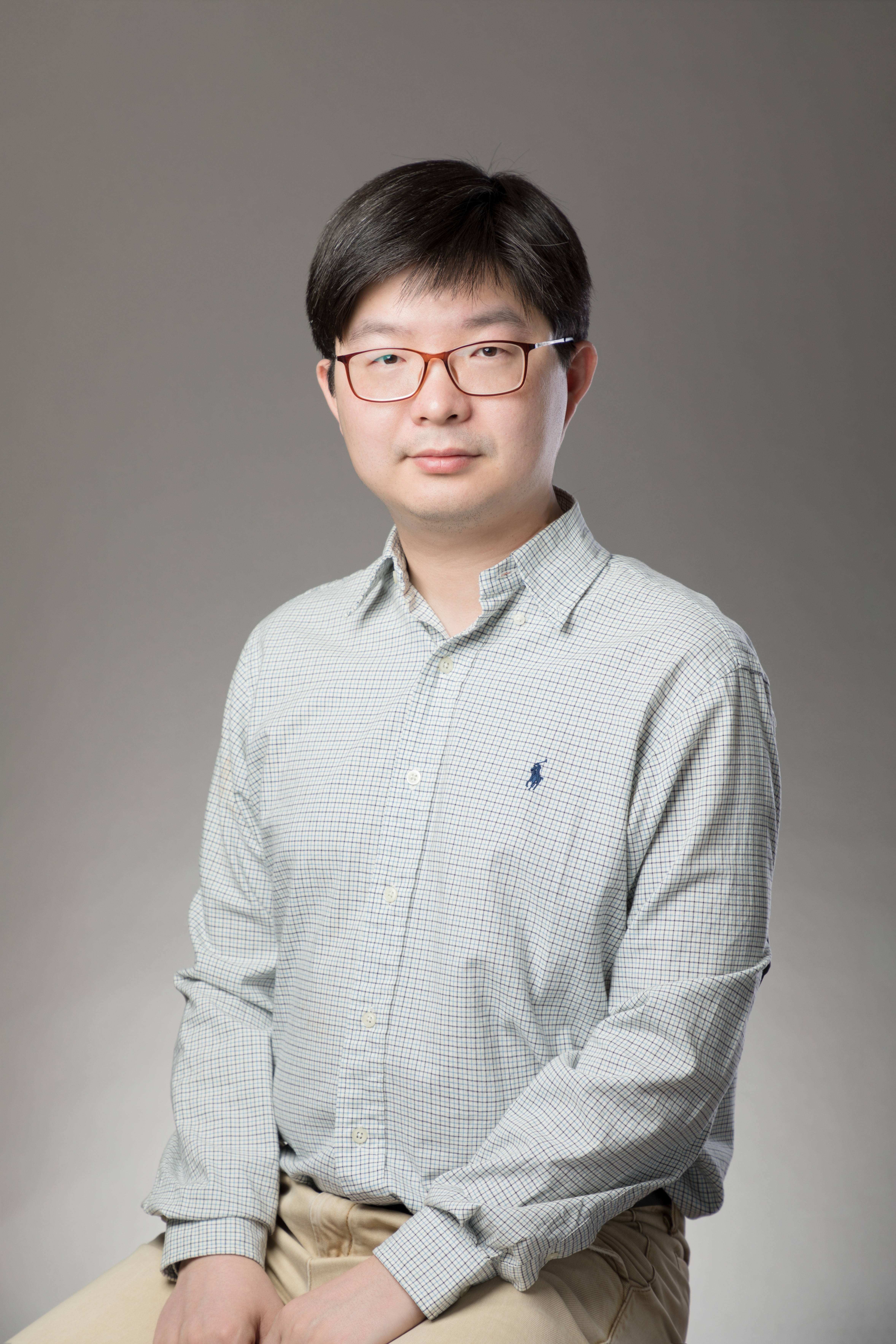 1XBET·体育创新论坛第一千六百五十三讲：On the Painleve II hierarchy and  their applications