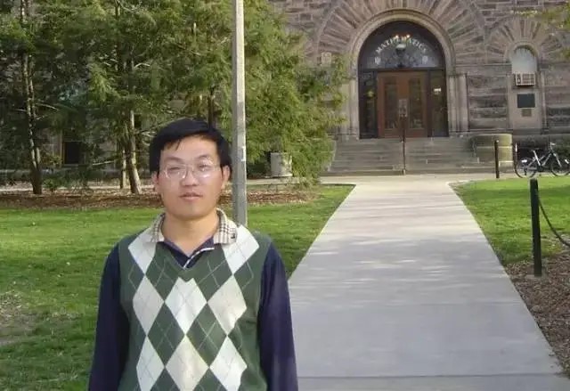 1XBET·体育创新论坛第一千六百八十一讲：Problems and results on determinants involving Legendre symbols